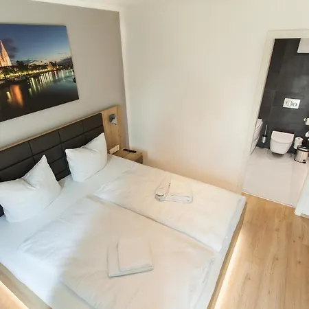 Marina Aparthotel
